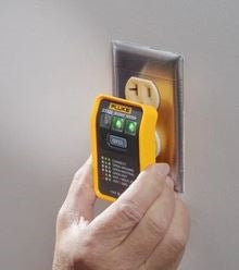 Fluke ST120 GFCI Socket Tester, Easy-to-See LEDs, Verify Correct Wiring for Standard / GFCI