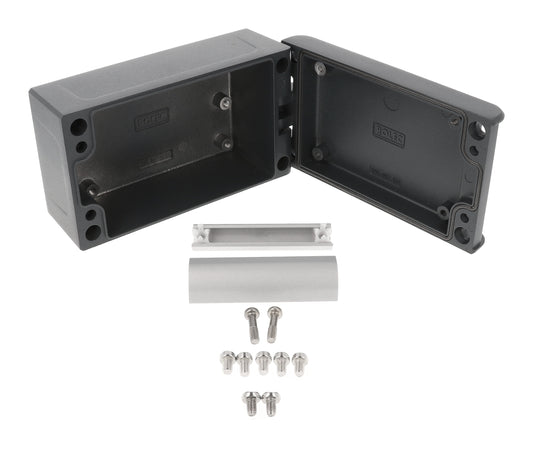 Hammond R133-092-000 IP66/IP67/IP68/IP69K Diecast Aluminum Enclosure, Recessed Hinged Lid, 160 x 90 x 70 mm, RAL 7016 Gray.