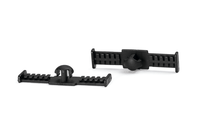 Hellermann Tyton 102-69067 Bundling Clip with Arrowhead, 1.5" Long, 0.03 - 0.05" Panel Thickness, PA66HIRHS, Black, 500/pkg